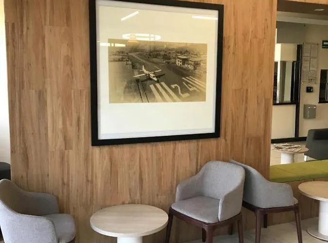 Отель Aeropuerto 3*