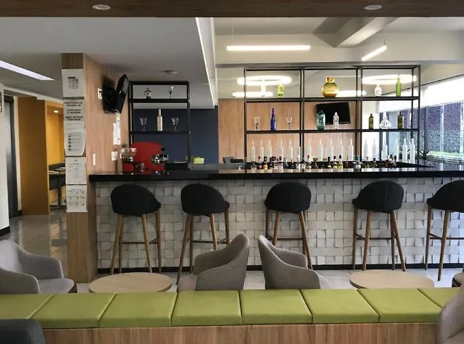 Aeropuerto Отель 3*